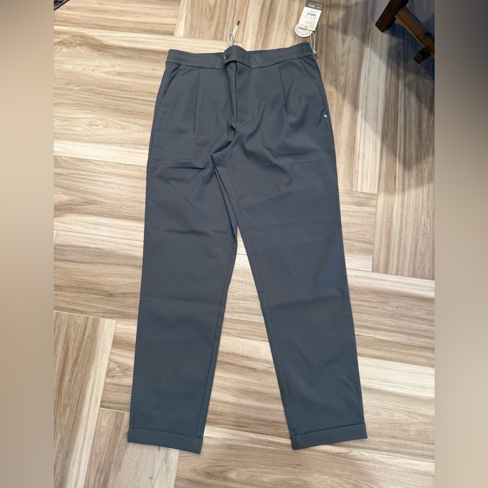 Vuori Men's Gray Pants